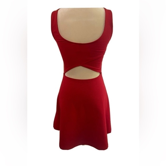 Divided H&M dress size XS red fit and flare sleeveless cutout back - Picture 5 of 8
